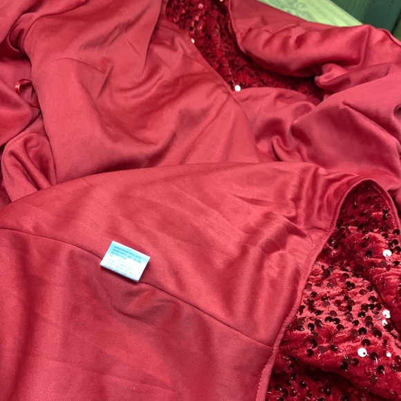 Dress - Picture 8 of 8